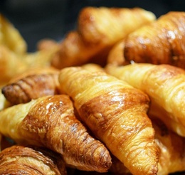 20220909_croissant_crop.jpg