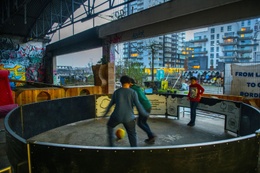 20220103_allee_du_kaai_van_toestand_vzw_aan_de_havenlaan_herbergt_een_dertigtal_organisaties_voetbal_c_ivan_put.jpg
