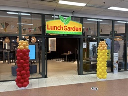 lunch_garden.jpg