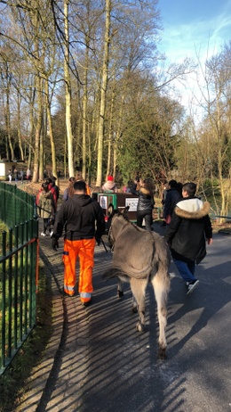 ezel ll op stap in de verte